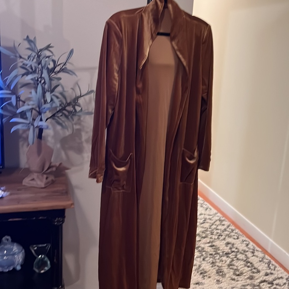 NWOT GORGEOUS VELOUR L/XL WOMENS DUSTER THE JEWEL-COLOR IS COPPER,QUALITY PIECE!